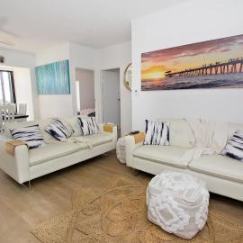 Beach Stayz Semaphore Three Bedroom Apartment, Hotel in Port Adelaide