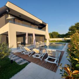 Villa Angelo 2020 with sauna, gym, heated pool