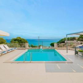 Villa Chrysso by Villa Plus