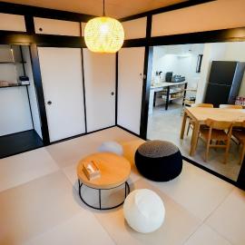えにしの宿, hotelli kohteessa Matsuyama