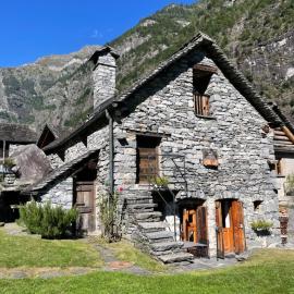 Casa Meridiana - Sonlerto - Val Bavona、Cevioのホテル