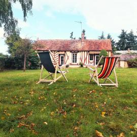 Chez Jeannine โรงแรมในGouville