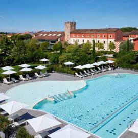 Hotel Veronesi La Torre, хотел в Дособуоно