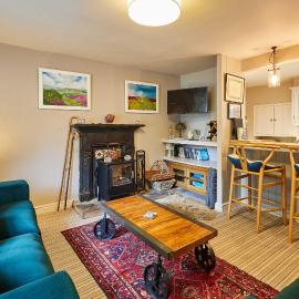 Host & Stay - Rosella Cottage