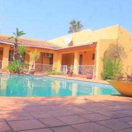 Inca Rose Guest House, Hotel in Francistown