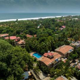 De Mandarin Beach Resort Suites & Villas, Candolim, hotel i Candolim