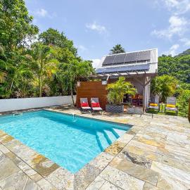 Lodge 1 - Colibri - Jacuzzi Privé, hotel a Les Anses-d'Arlets