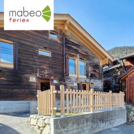 Chalet Himmel - Top renoviertes Walliserhaus in Biel VS, מלון בBiel