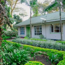 Protea House, Hotel in Marombosa