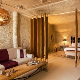 Hezen Cave Hotel、Ortahisarのホテル