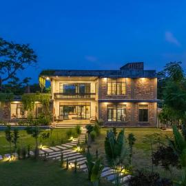 The Tilah by StayVista - 4BHK Villa with Private Pool & Workstation