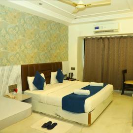 Hotel Shirdi Park Inn 80 Meters From Sai Samadhi Temple