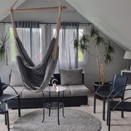 Wunderschöne Wohnung im Grünen，位于Felde的酒店