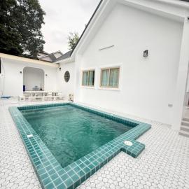 วันบางแสนพูลวิลล่า One Bangsaen Poolvillas, hotel in Ban Bang Saen (1)