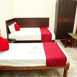 Mount View Inn, хотел в Krishnagiri