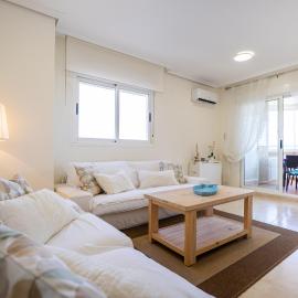 Apartment for 5 people with pool, terrace, AC, WiFi and parking