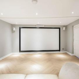 7BR Hertford Manor Hot Tub Cinema Garden