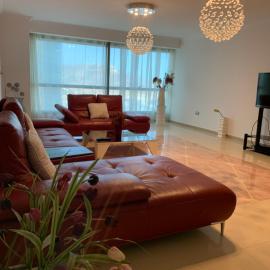Splendide appartement style new-yorkais de 180 m2 à mobilart vue mer pour famille uniquement, hotel u gradu Oran