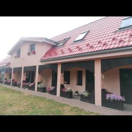 Ubytovanie pri Jakubovej studni, hotel v destinácii Studienka