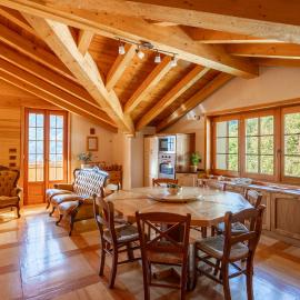 Chalet Il Cerbiatto, hotel em Varzo