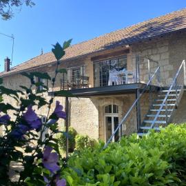 Maison 1676، فندق في Agonac