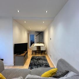 Viesnīca Modern and Cosy 3 bedroom flat in newport, great M4 Links pilsētā Rogerstone