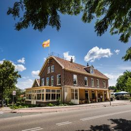Den Eikenboom, hotell i Loenen