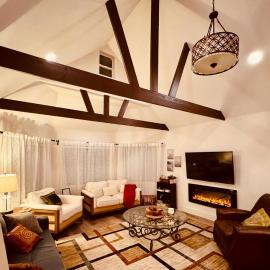 The Wildflower Cottage with AC Firepit with BBQ!