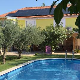 Studio Apartments Luka Biograd - Benkovac, hotel in Benkovac