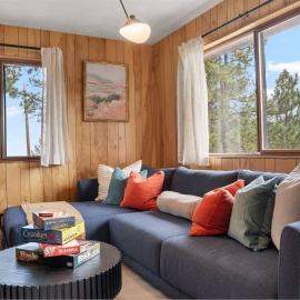Deerfield Cabin Sauna Stargazing Wildlife Retreat, hotel in Florissant