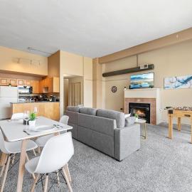 Spacious Downtown Loft Bunkbeds 2 TVs Gym – hotel w mieście Cleveland