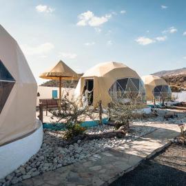 Jabal shams domes, hotelli kohteessa Sa‘ab Banī Khamīs