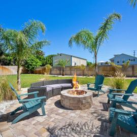 Fire Pit Tropical Oasis Steps to Beach Outdoor Seating