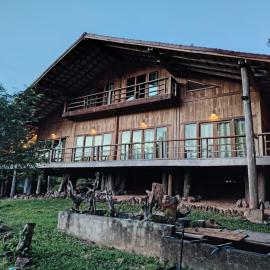 Nirvana Archipel Resort, hotel in Vang Vieng