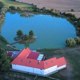 Halzóna