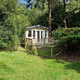Fawn Lodge, Kelling Heath - Woodland Setting and Pets Welcome, hotel di Kelling