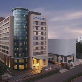 Novotel Lucknow Gomti Nagar, hotel v destinácii Lucknow