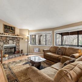 Hideaway Chalet - Hot Tub in the Treetops, Arcade Games, + Close to Ober Mountain!