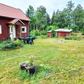 Cozy country cottage in scenic location near Monsteras, hotel v destinácii Mönsterås