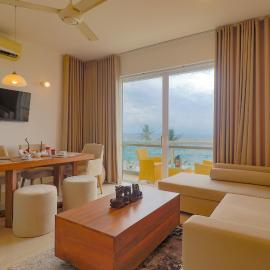 Uswetakeiyawa में, होटल Savno Residency