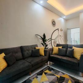 Cozy CR Homestay Nilai Pajam with Netflix WiFi
