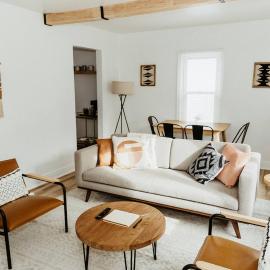 "The Lynn" Modern Urban Stay w/ Backyard, hotel a Lexington
