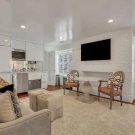 Savannah Chic Garden Apartment by Lucky Savannah