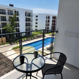 Moderno y comodo Depto con terraza y alberca, hotel u gradu Naranjo