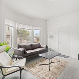 New Build Bright 2 Bdrm Unit