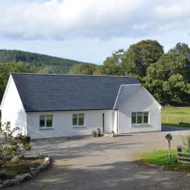 Fionnlagh Cottage, hotel en Eskadale
