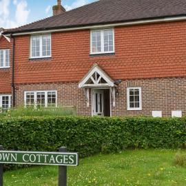 Crown Cottage, Hotel in Danehill