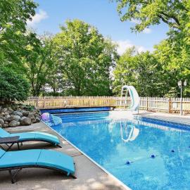 Secluded Luxe 5BR Estate| Pool, Wineries, Near ND