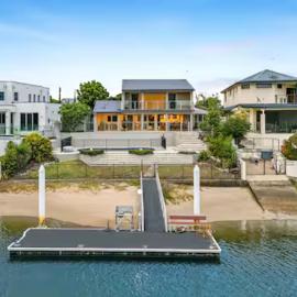 Sorrento Waterfront Retreat & Pool