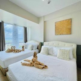 Heart of Mactan Newtown big space with free wifi and pool access